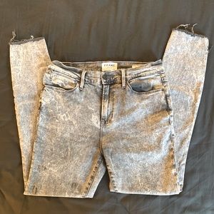 Frame Le High Skinny Crop in Division Chew jeans.